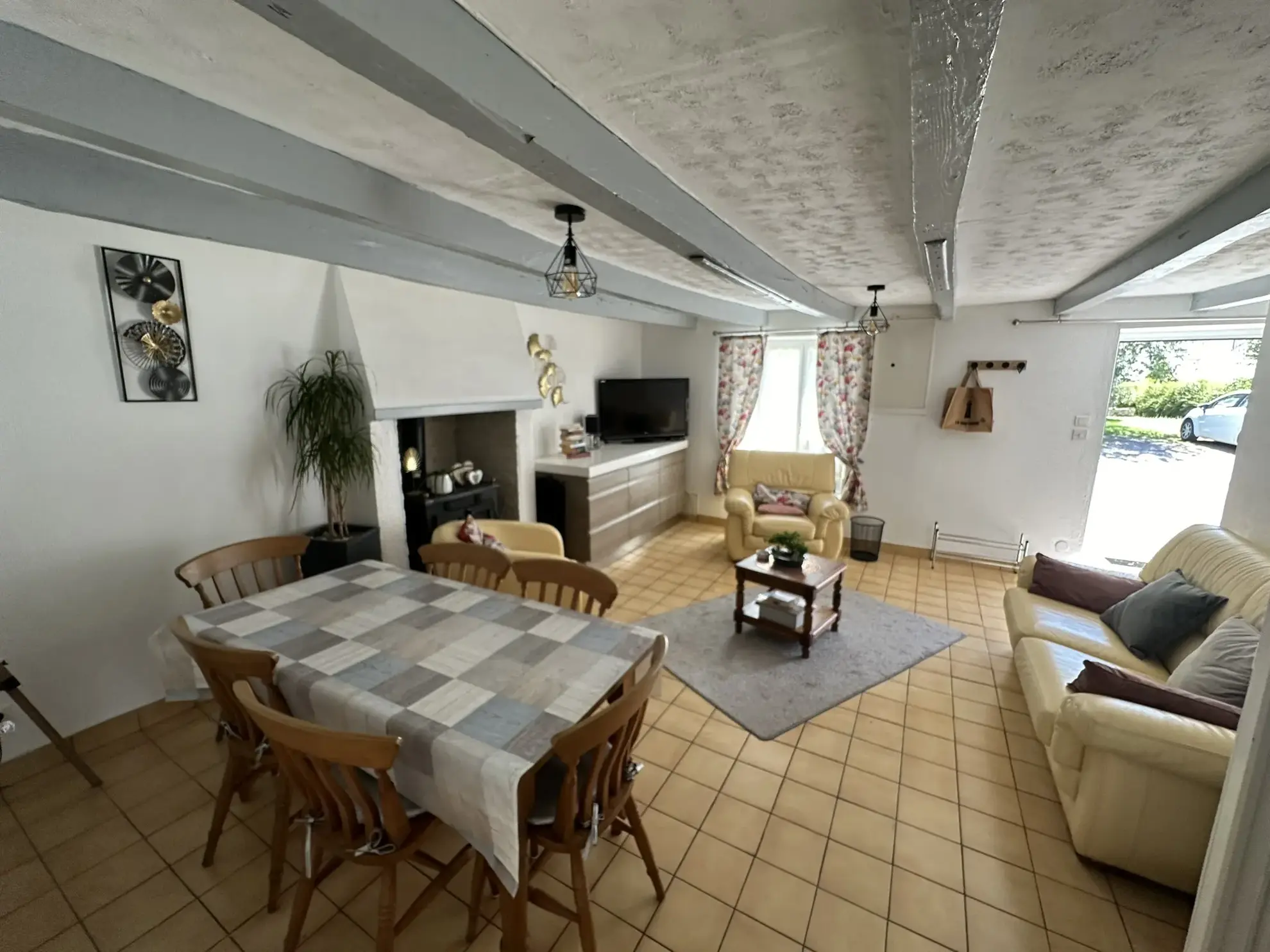 Maison rénovée à vendre à Plumeliau - 162 750 € 