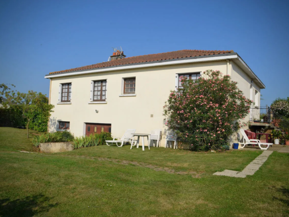 Maison à vendre à Ste Hermine - 100 m² - 3 chambres