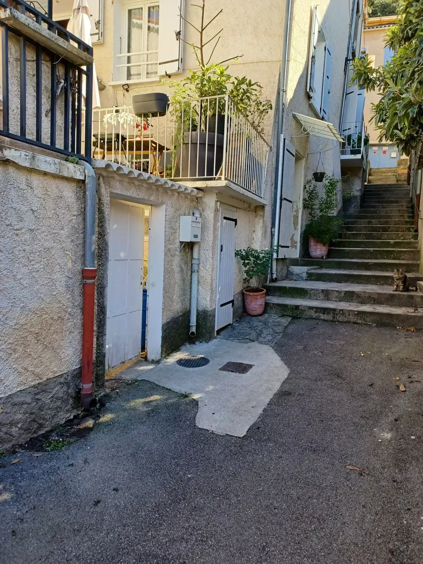 Maison de village sur 3 niveaux àLes Mées avec terrasse et potentiel d'agrandissement 