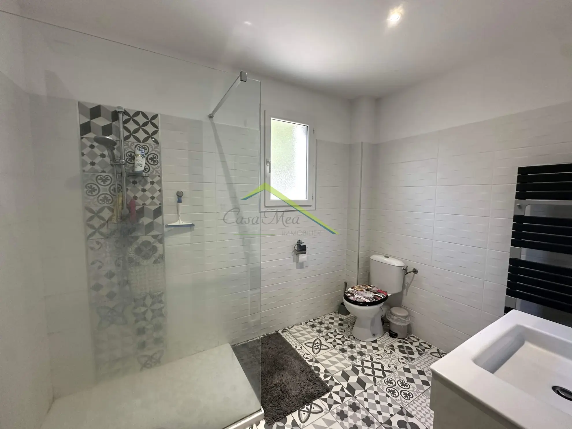 Appartement T2 avec terrasse et parking à Bastia 