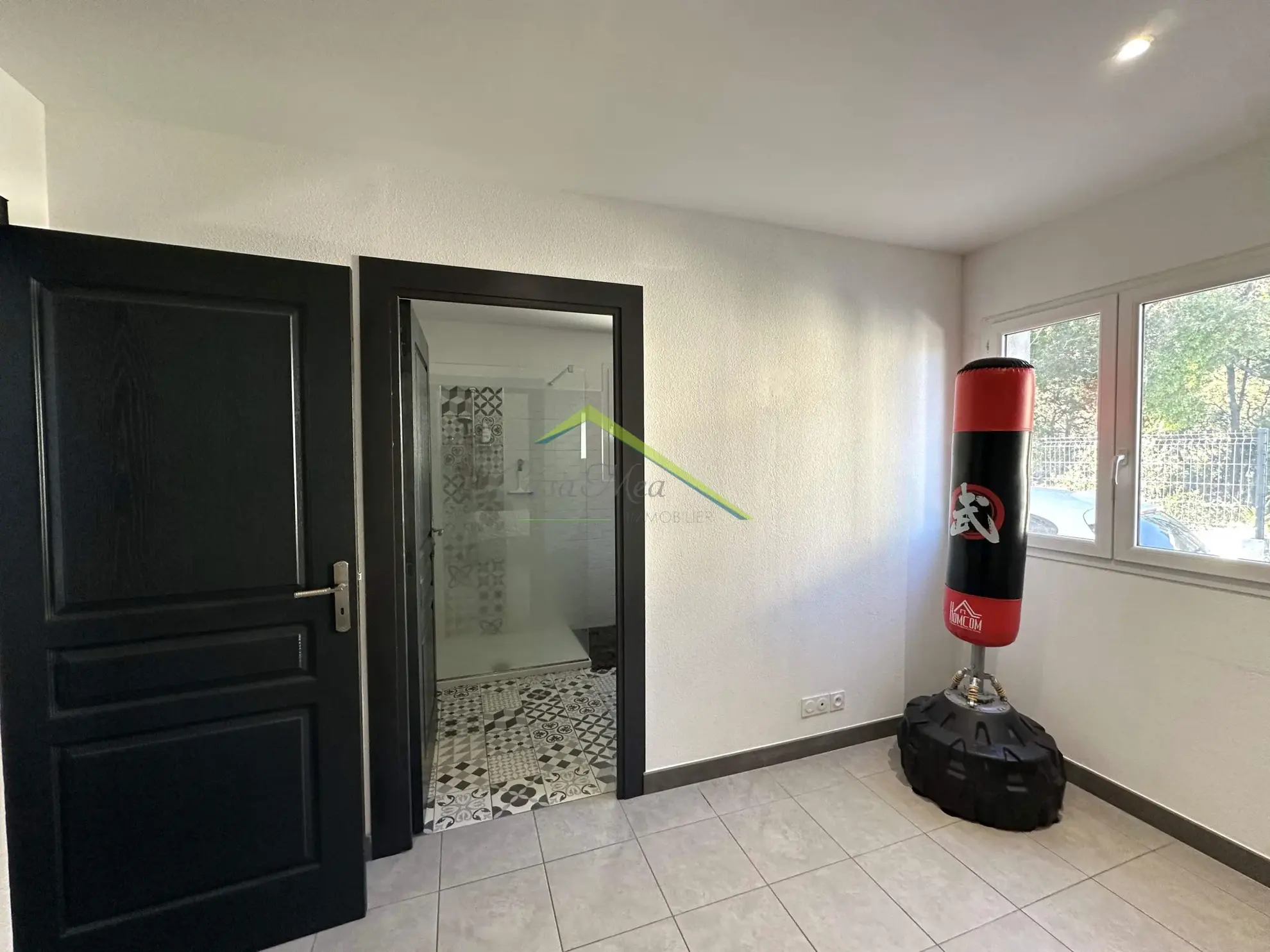 Appartement T2 avec terrasse et parking à Bastia 