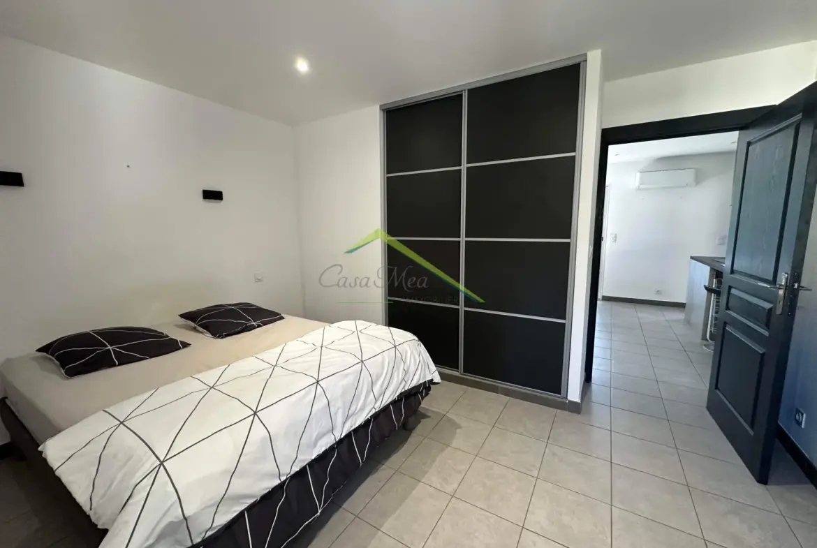 Appartement T2 avec terrasse et parking à Bastia 
