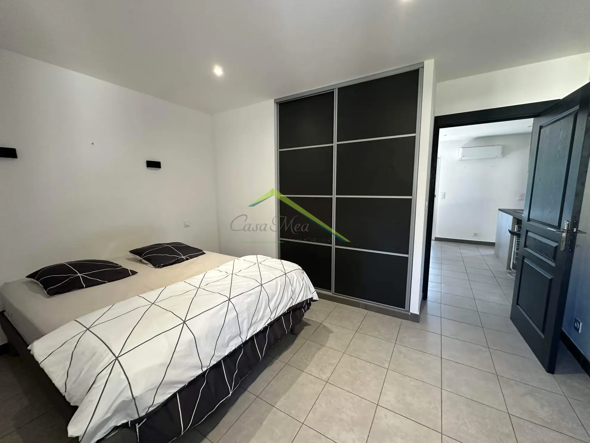 Appartement T2 avec terrasse et parking à Bastia 