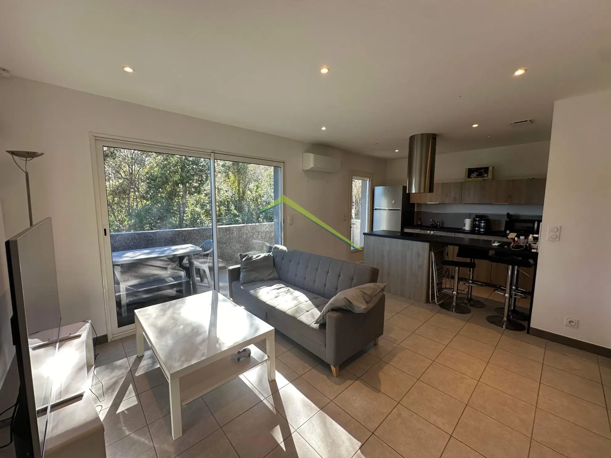 Appartement T2 avec terrasse et parking à Bastia 