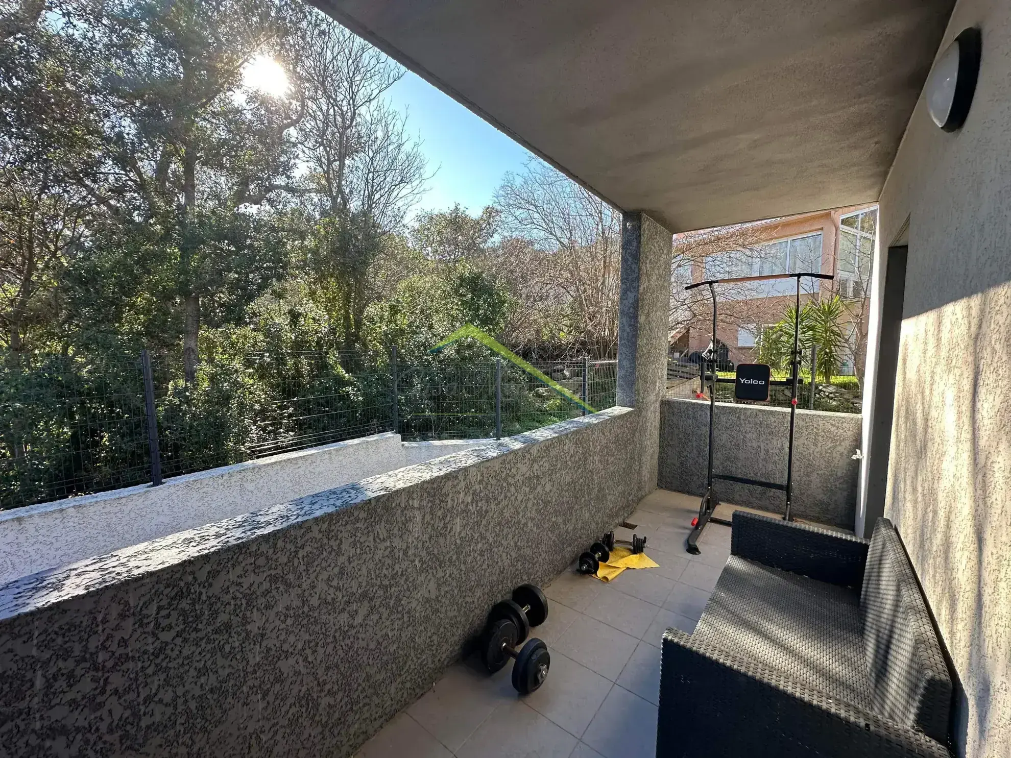 Appartement T2 avec terrasse et parking à Bastia 