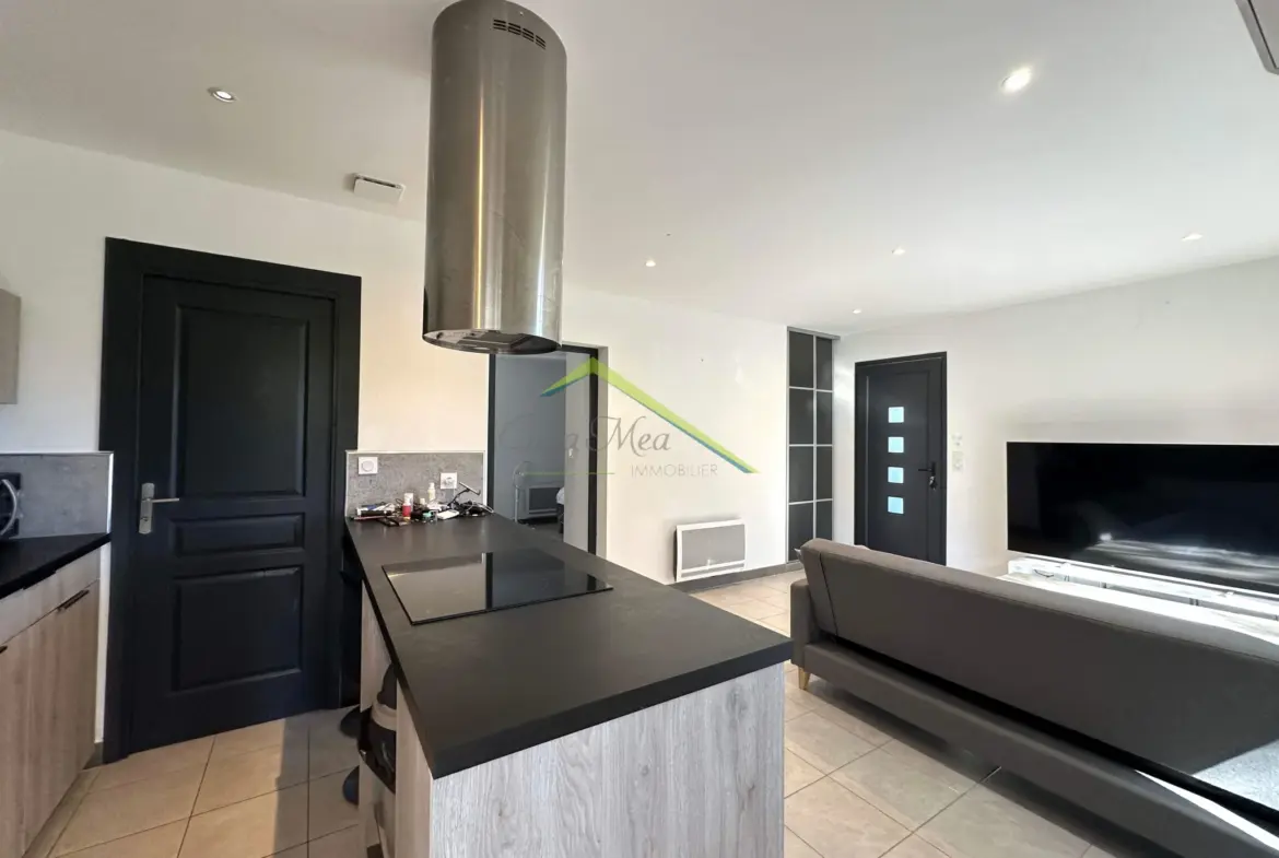 Appartement T2 avec terrasse et parking à Bastia 