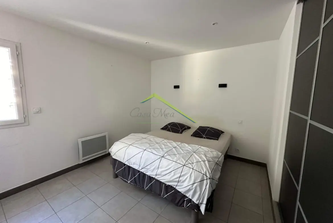 Appartement T2 avec terrasse et parking à Bastia 