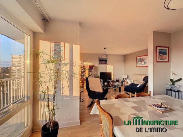 Appartement F5 avec Balcon et Vue Imprenable à Saint-Étienne 