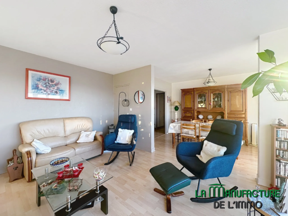 Appartement F5 avec Balcon et Vue Imprenable à Saint-Étienne 