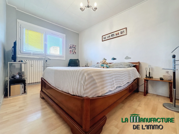 Appartement F5 avec Balcon et Vue Imprenable à Saint-Étienne 