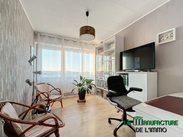 Appartement F5 avec Balcon et Vue Imprenable à Saint-Étienne 