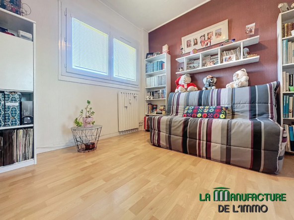 Appartement F5 avec Balcon et Vue Imprenable à Saint-Étienne 