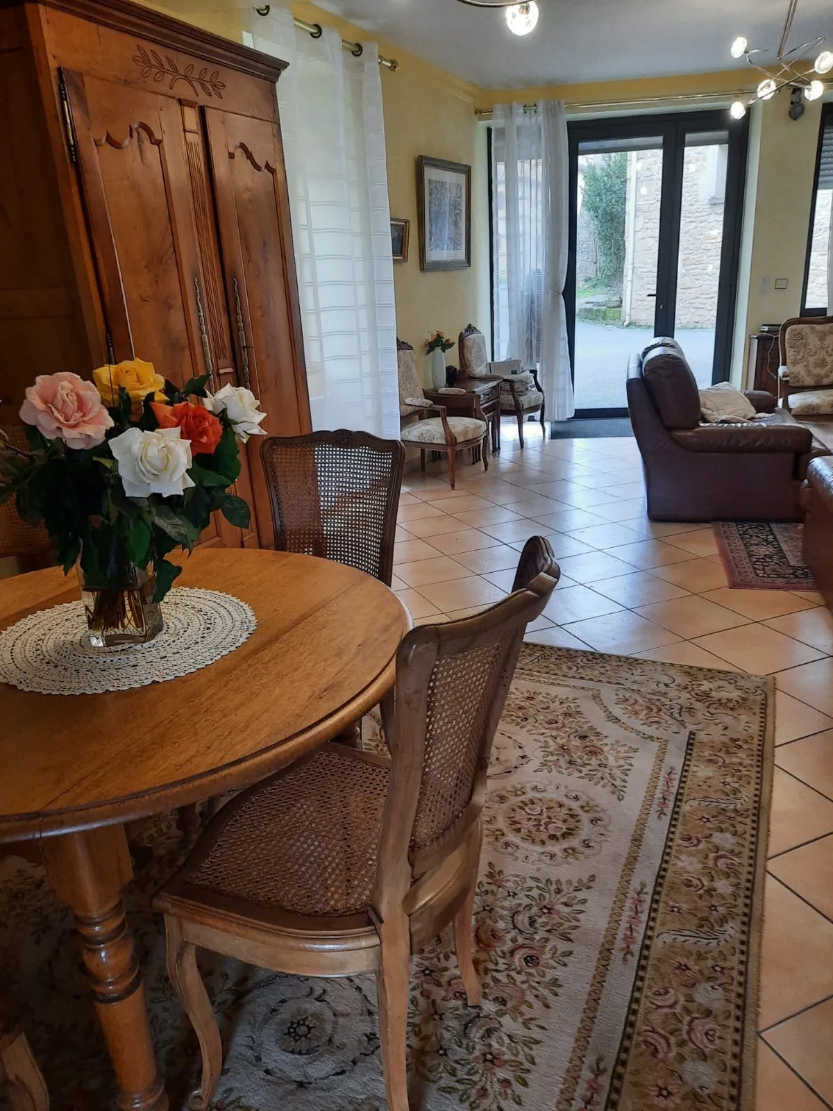 Belle maison à vendre à Lacapelle Biron, 4 chambres et jardin 