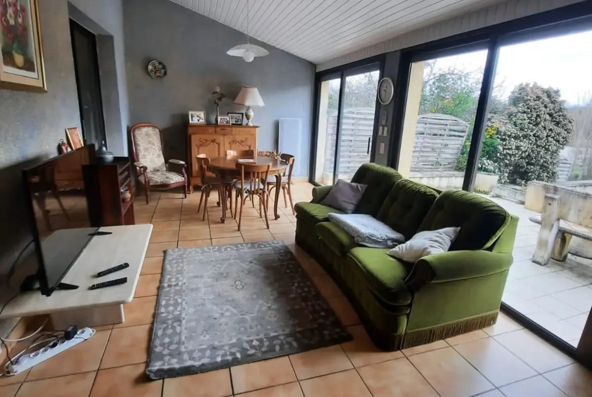 Belle maison à vendre à Lacapelle Biron, 4 chambres et jardin 
