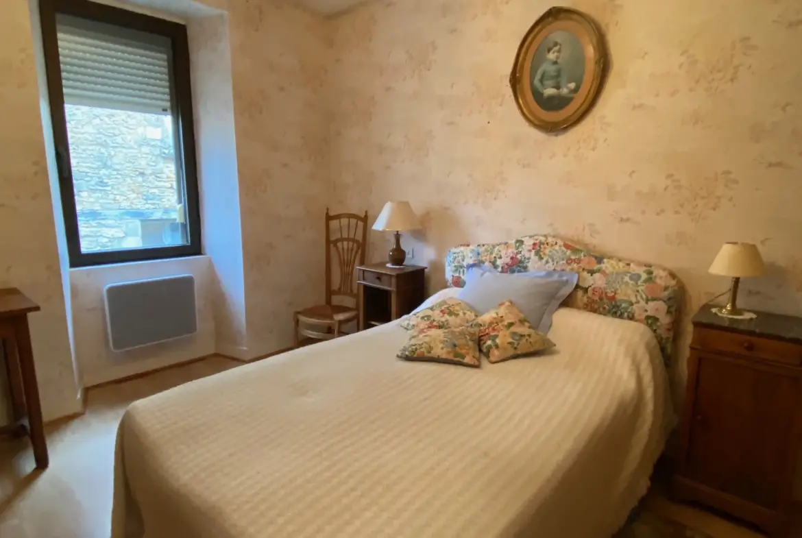 Belle maison à vendre à Lacapelle Biron, 4 chambres et jardin 