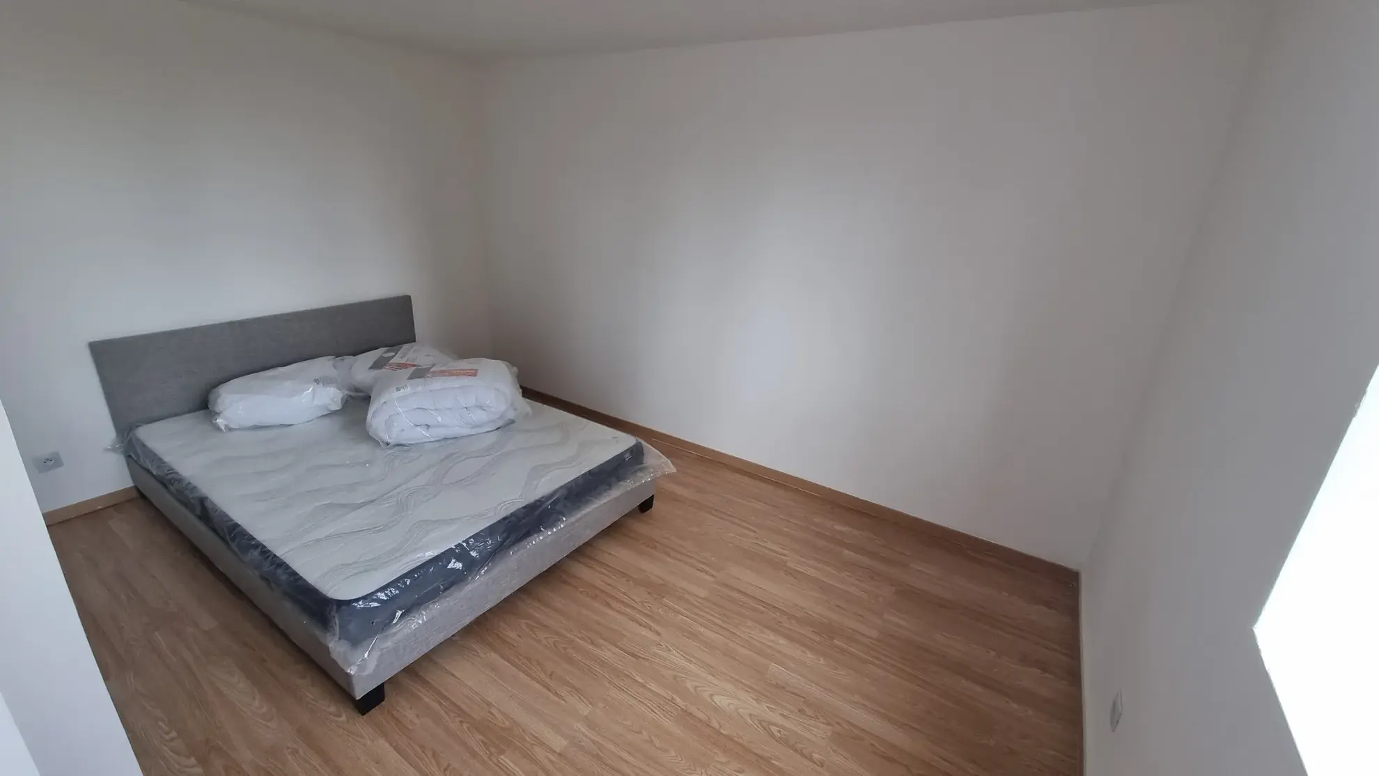 Duplex T4 à vendre à Cartigny, Roubaix - 101 000 € 