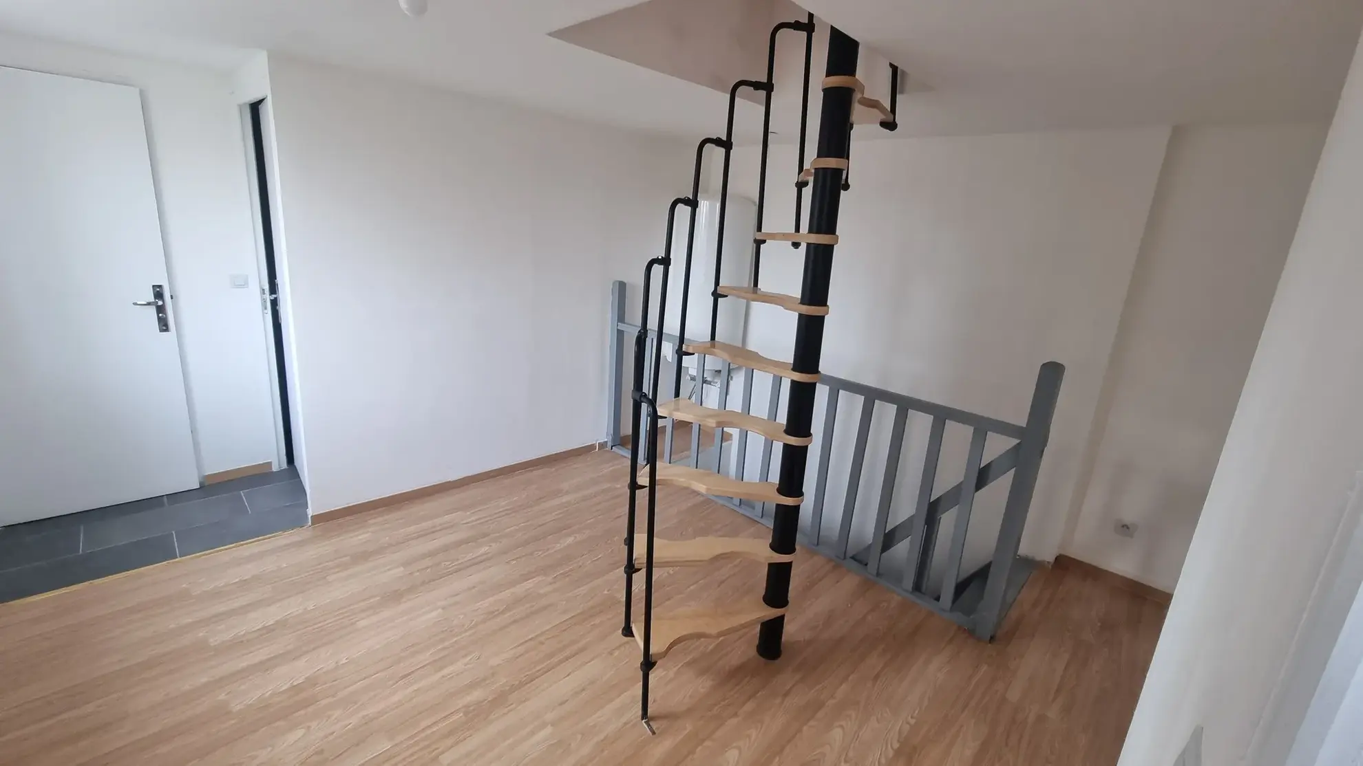 Duplex T4 à vendre à Cartigny, Roubaix - 101 000 € 