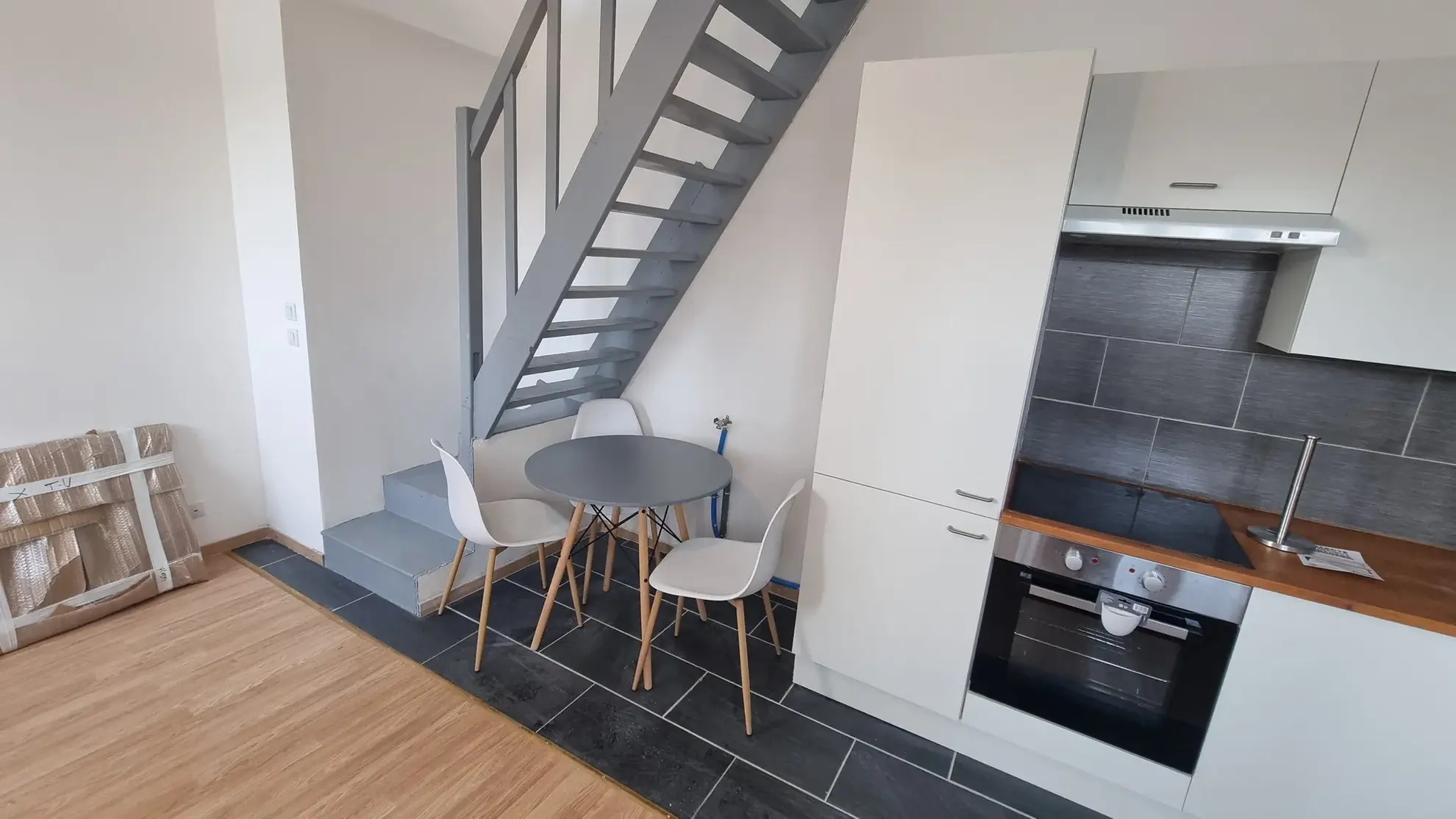 Duplex T4 à vendre à Cartigny, Roubaix - 101 000 € 