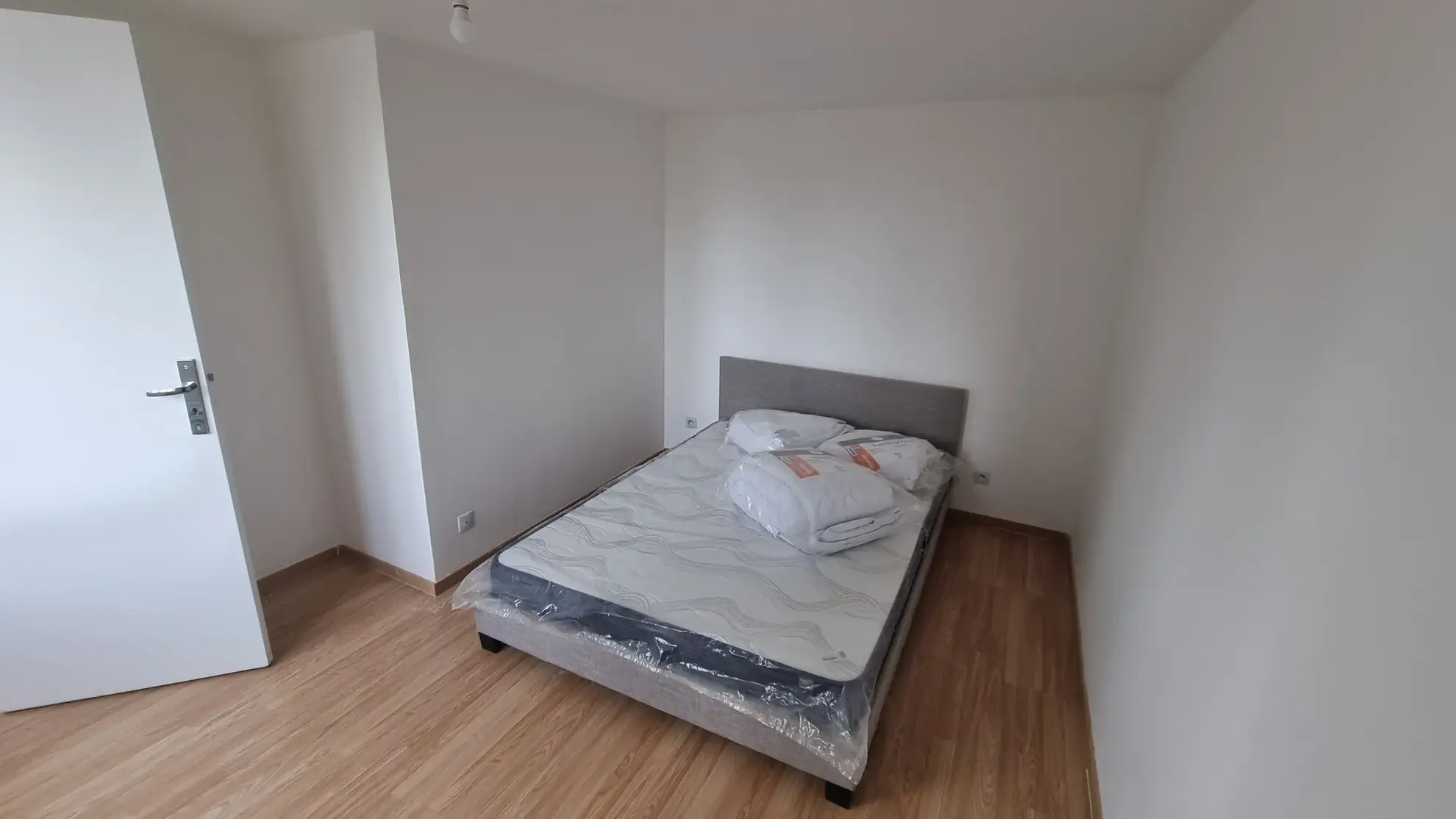 Duplex T4 à vendre à Cartigny, Roubaix - 101 000 € 