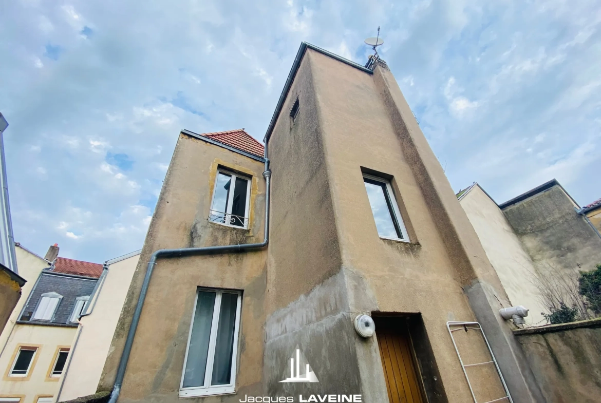 Appartement duplex 2 pièces de 35 m² à Metz en hypercentre 