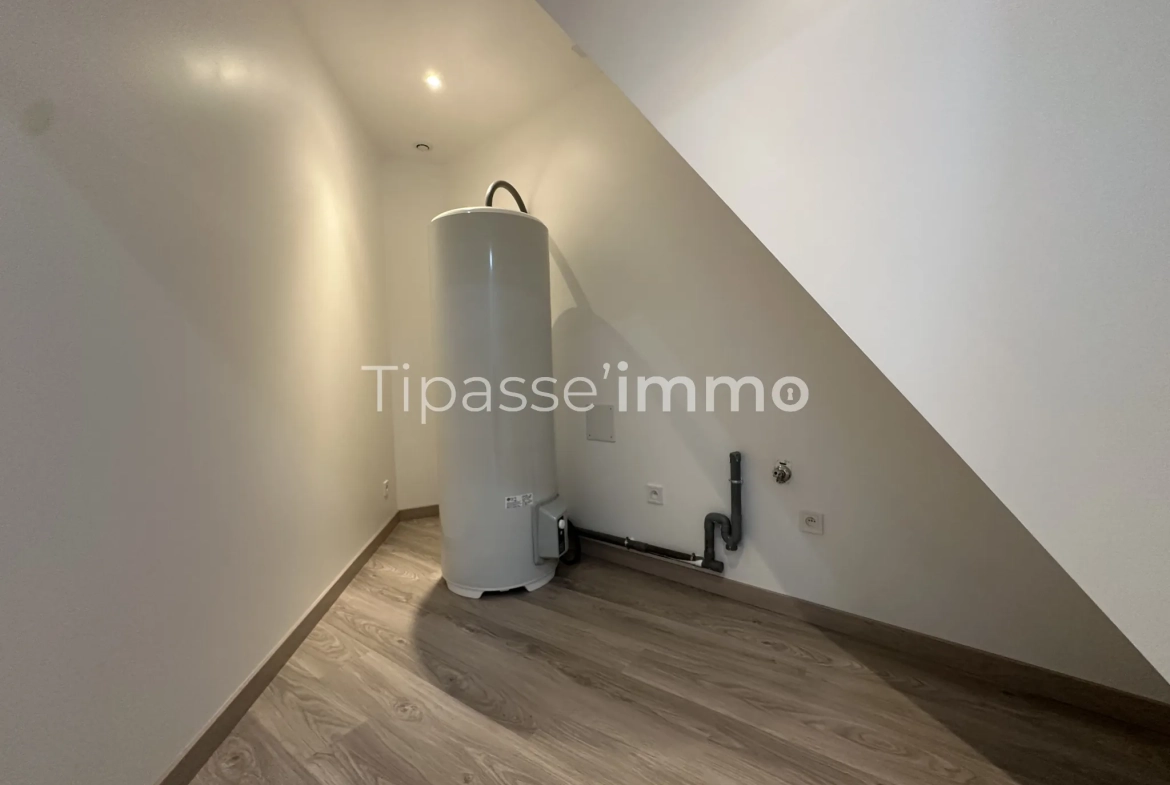 Maison rénovée à Elbeuf avec 3 chambres, cour et intérieur moderne 