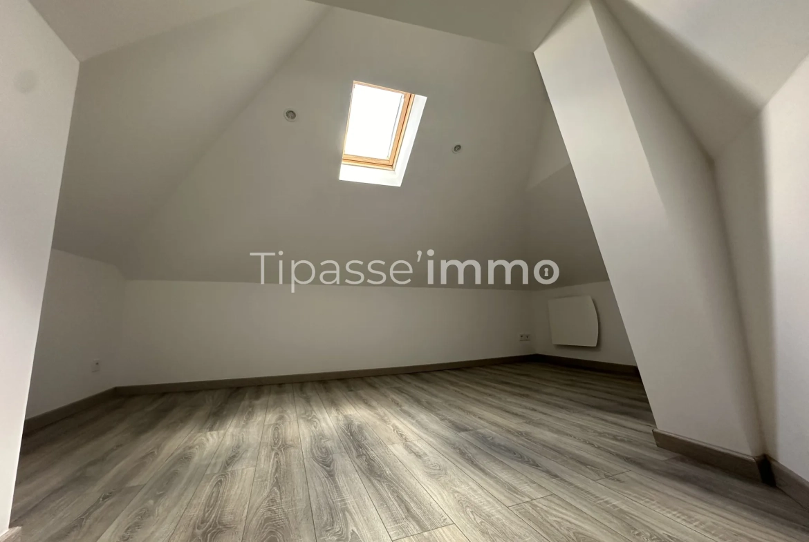 Maison rénovée à Elbeuf avec 3 chambres, cour et intérieur moderne 