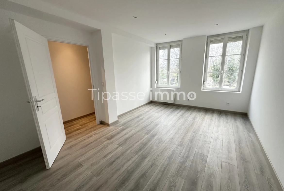 Maison rénovée à Elbeuf avec 3 chambres, cour et intérieur moderne 