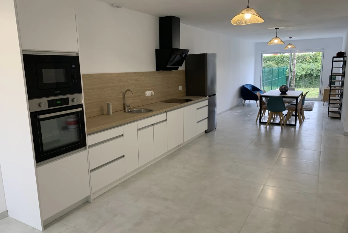 Maison rénovée avec jardin à Médis - 74,92 m², 2 chambres et parking 