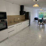 Maison rénovée avec jardin à Médis - 74,92 m², 2 chambres et parking