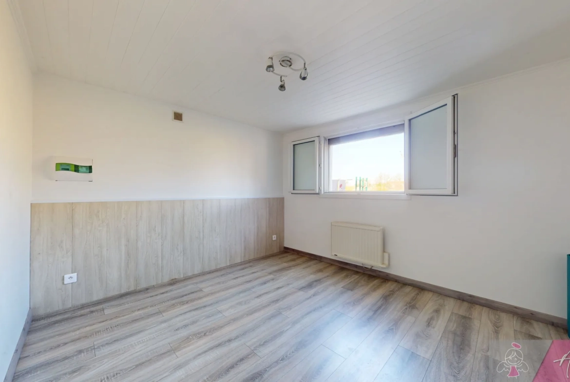 Belle maison de 165 m² avec piscine et extérieur arboré à Ougney 