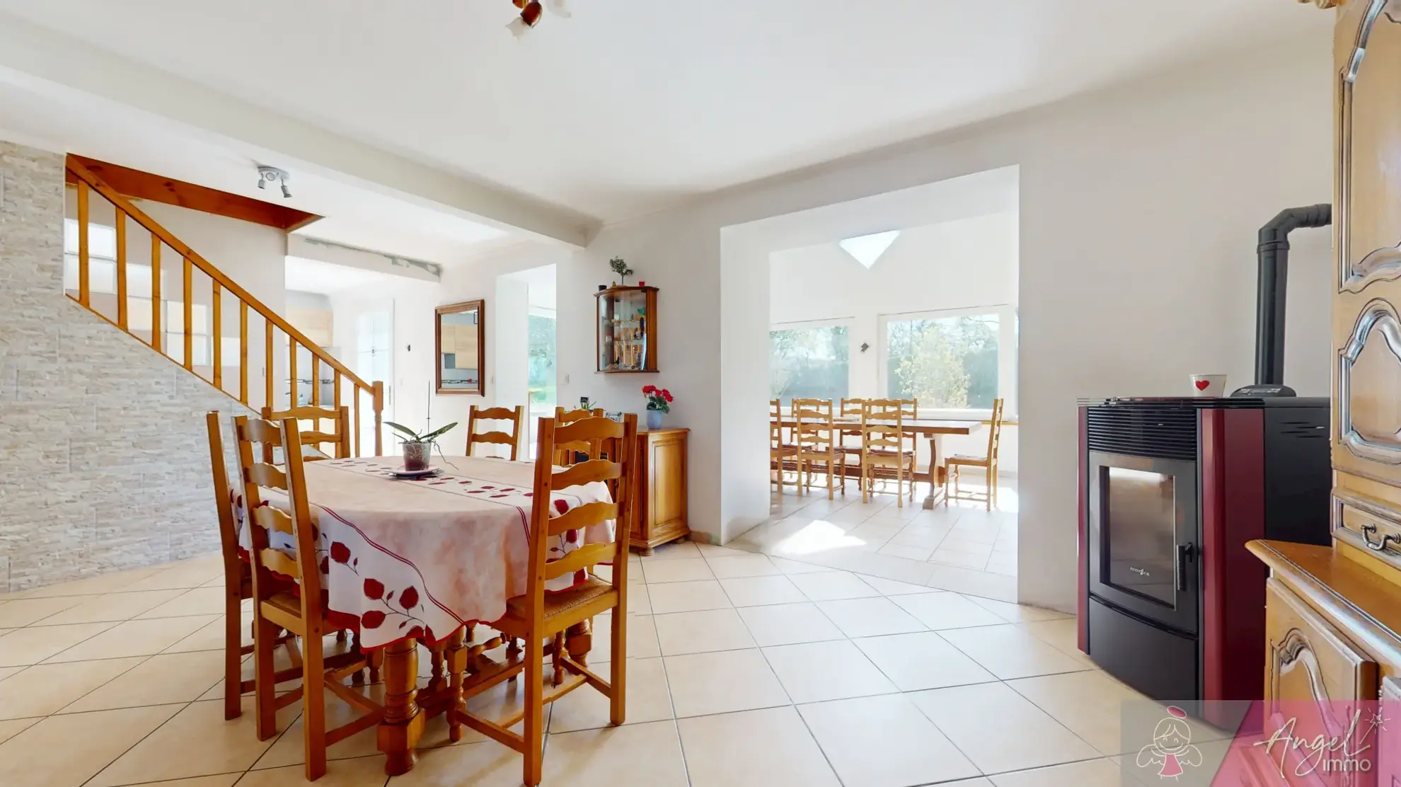 Belle maison de 165 m² avec piscine et extérieur arboré à Ougney 