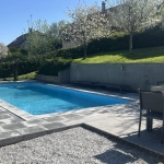 Belle maison de 165 m² avec piscine et extérieur arboré à Ougney