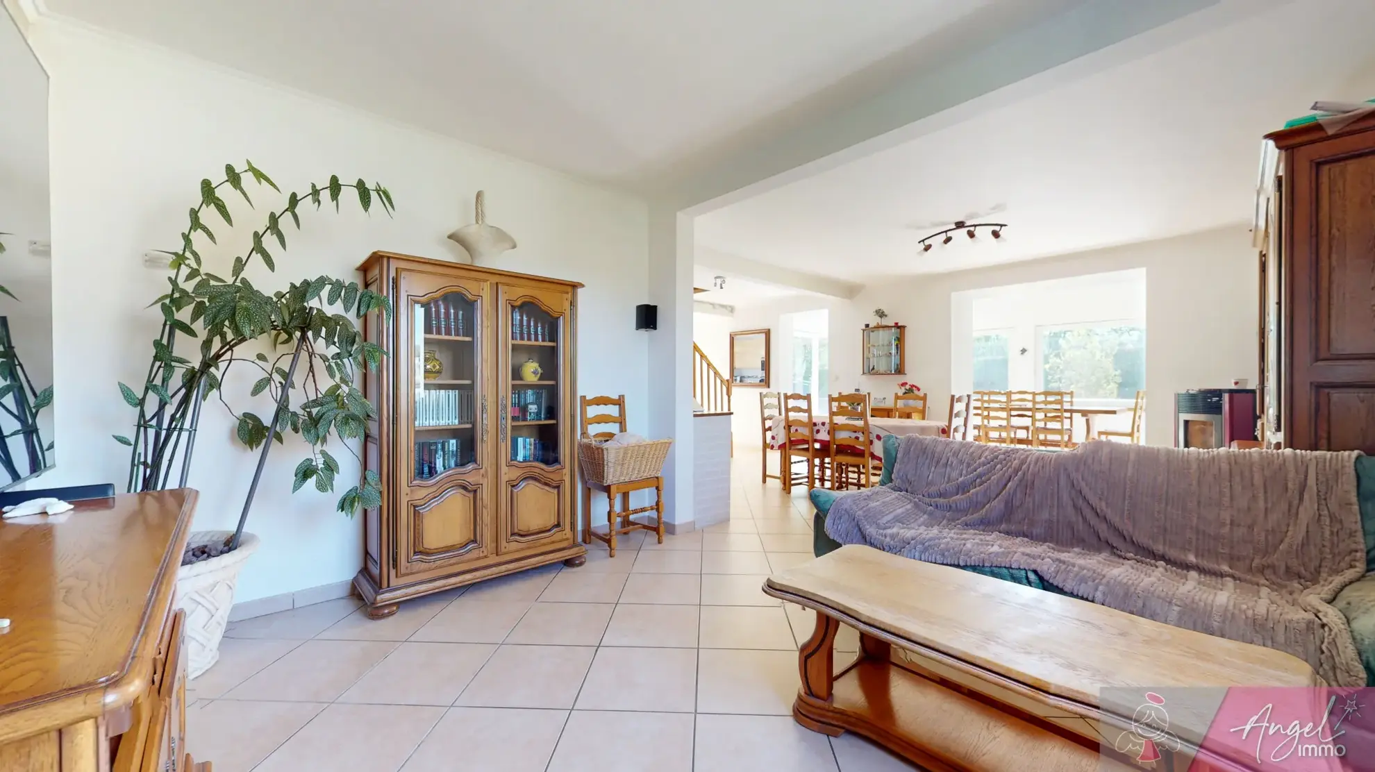 Belle maison de 165 m² avec piscine et extérieur arboré à Ougney 