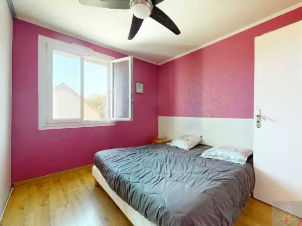 Belle maison de 165 m² avec piscine et extérieur arboré à Ougney 