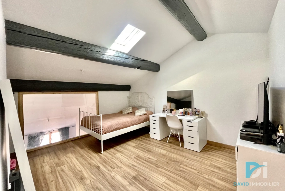 Location appartement duplex rénové de 85 m² à Béziers 