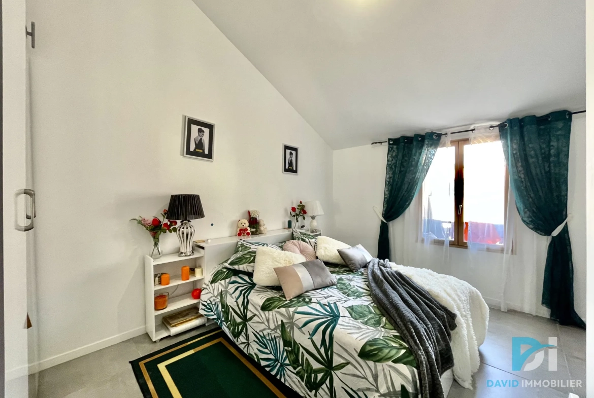 Location appartement duplex rénové de 85 m² à Béziers 