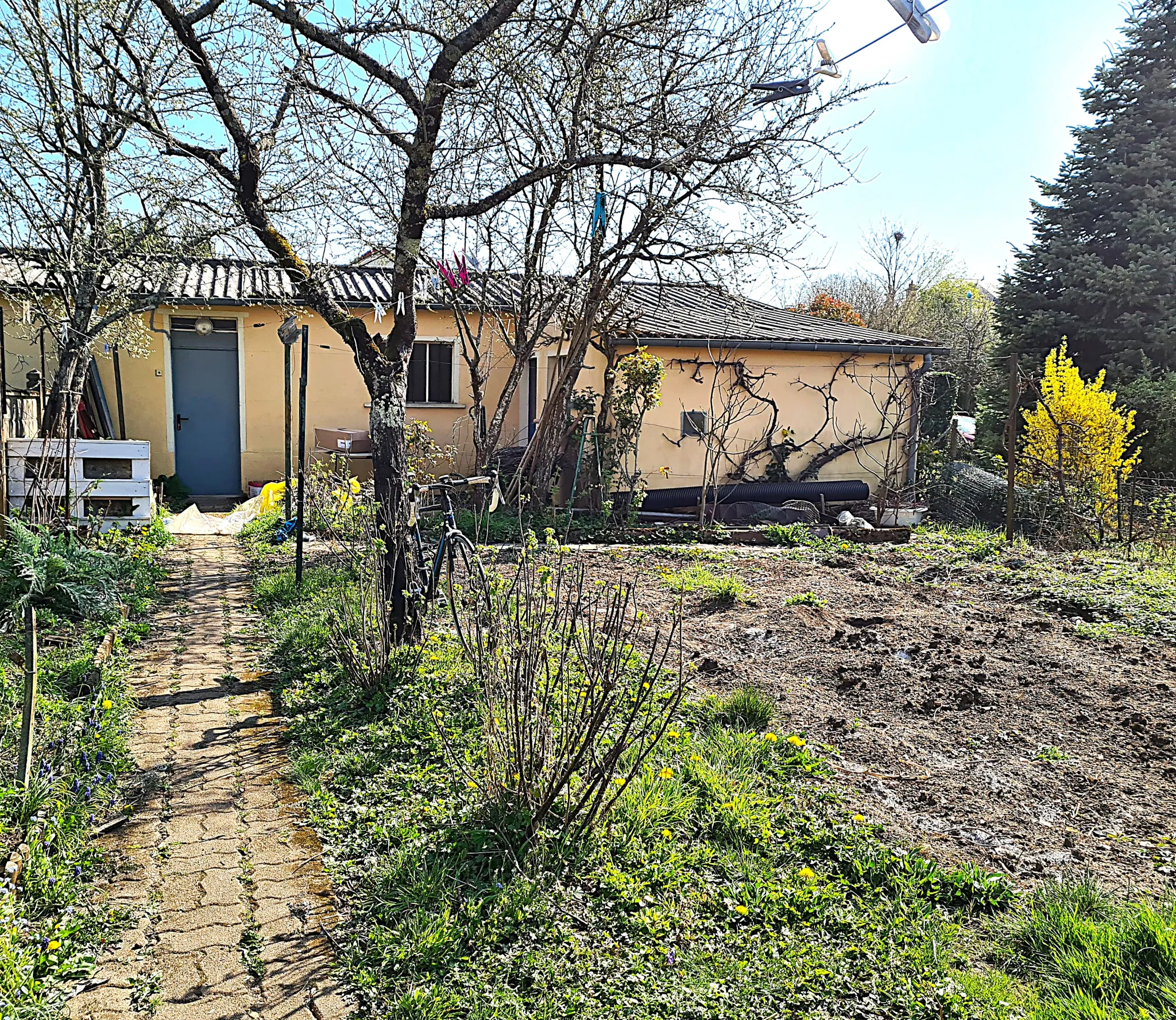 Maison individuelle de 160 m² à Nevers avec jardin et garage 