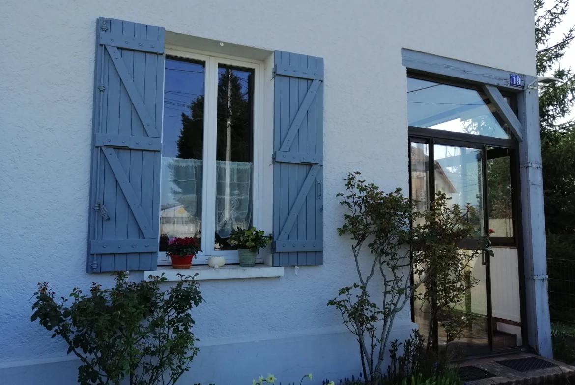 Maison individuelle de 160 m² à Nevers avec jardin et garage 