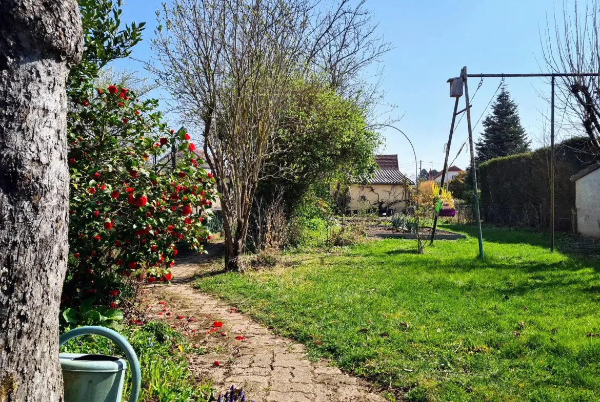 Maison individuelle de 160 m² à Nevers avec jardin et garage 