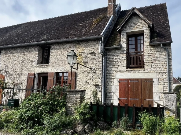 Maison de village de 330 m² avec potentiel de gîte à Avirey-Lingey en Champagne