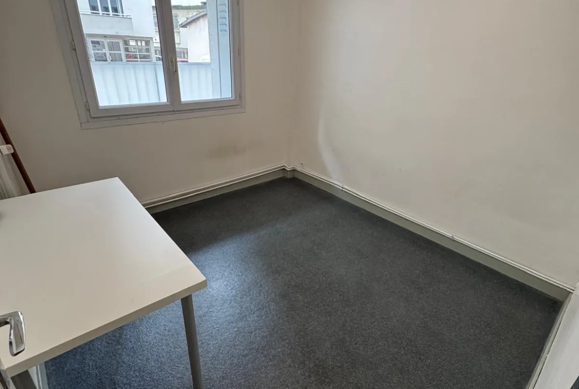 Appartement F3 à Grenoble Aigle, 52 m² avec balcon et stationnement à proximité 