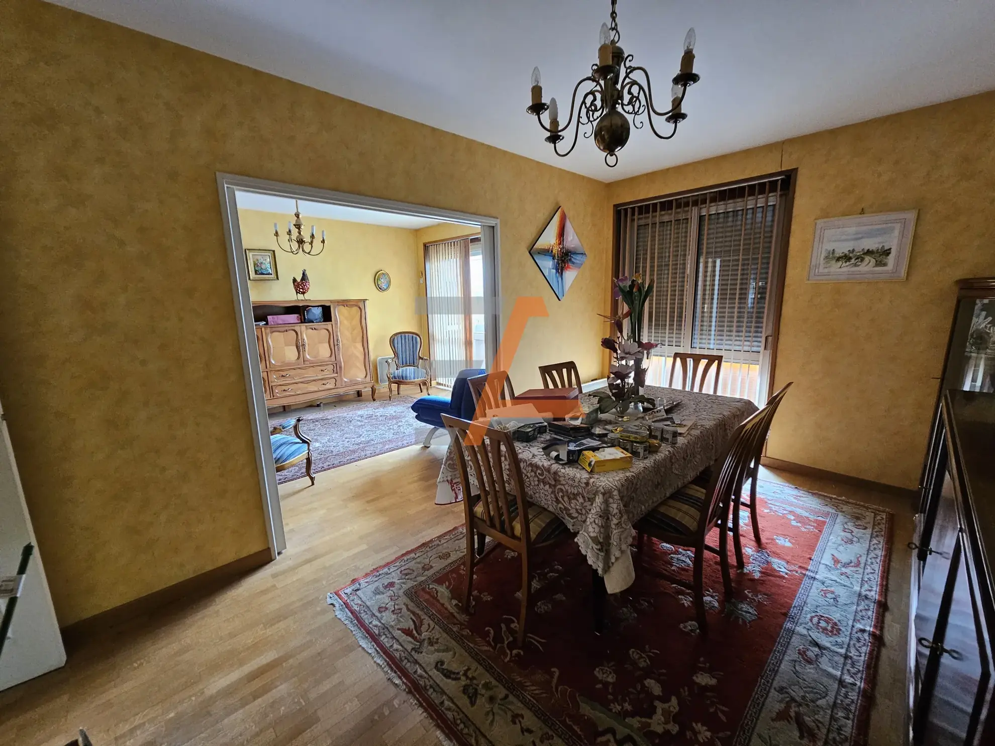 F3 de 76m² avec balcon, parking et ascenseur à Saint-Étienne 
