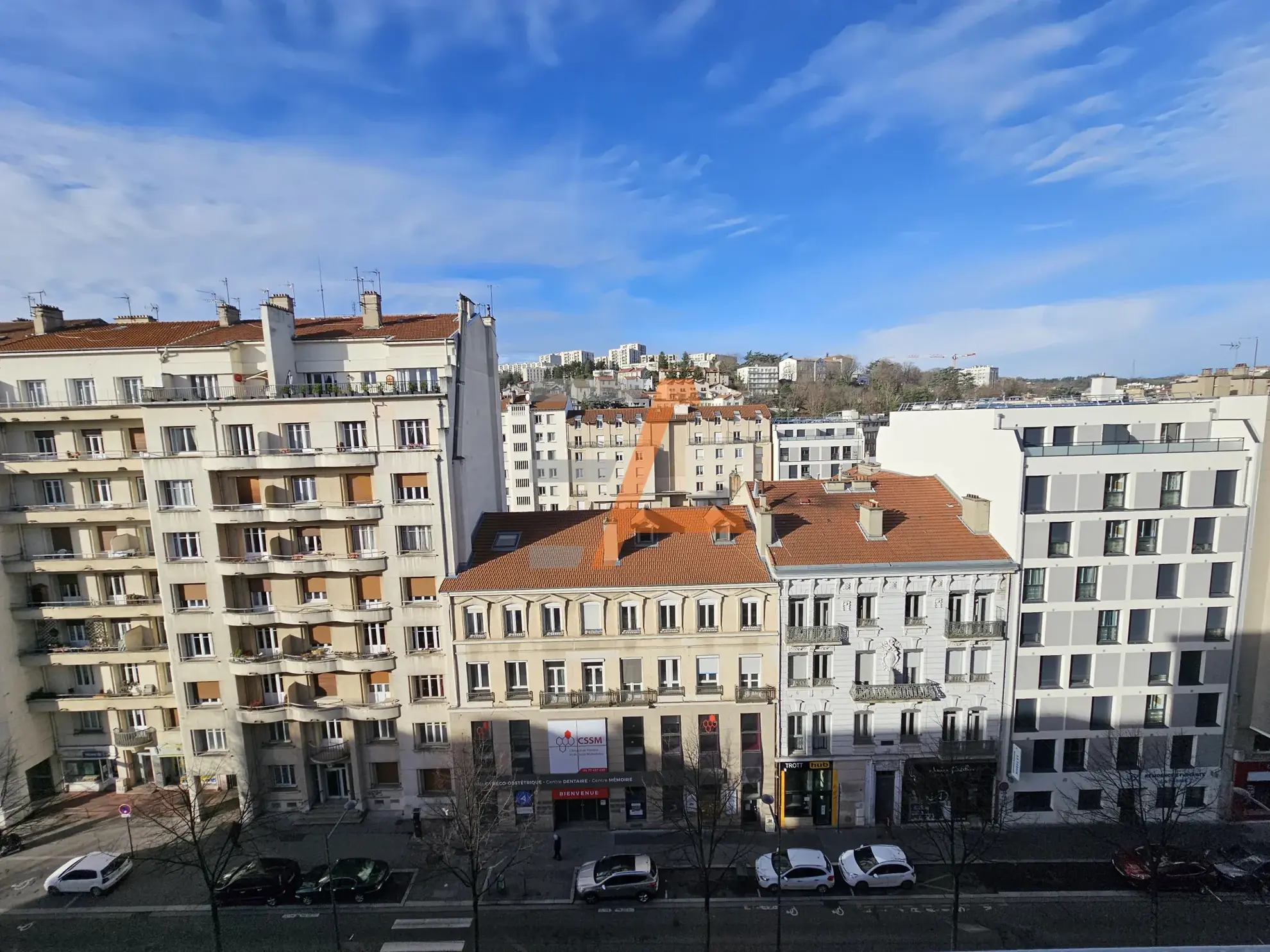 F3 de 76m² avec balcon, parking et ascenseur à Saint-Étienne 