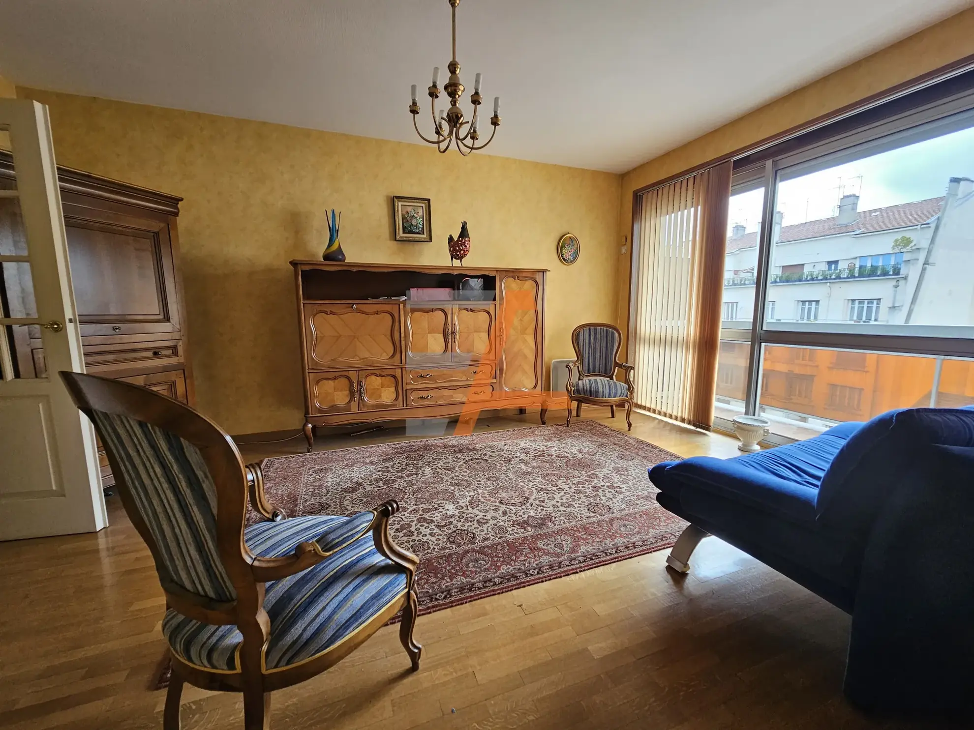 F3 de 76m² avec balcon, parking et ascenseur à Saint-Étienne 