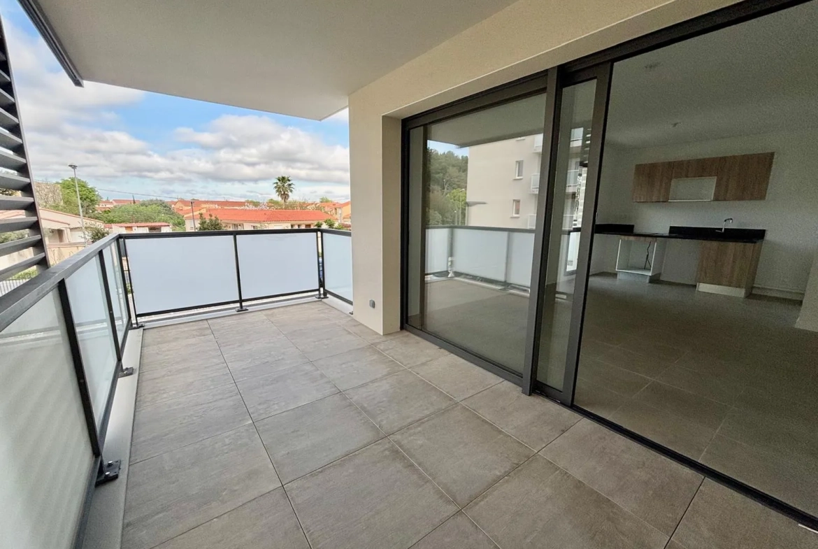 Bel appartement T2 lumineux avec terrasse à Elne, proche commodités 