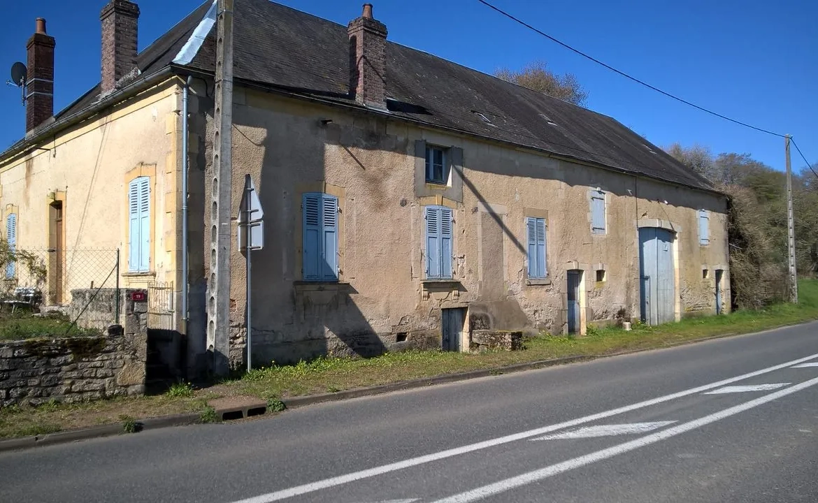 Maison à rénover avec grand terrain près de Prémery dans la Nièvre 