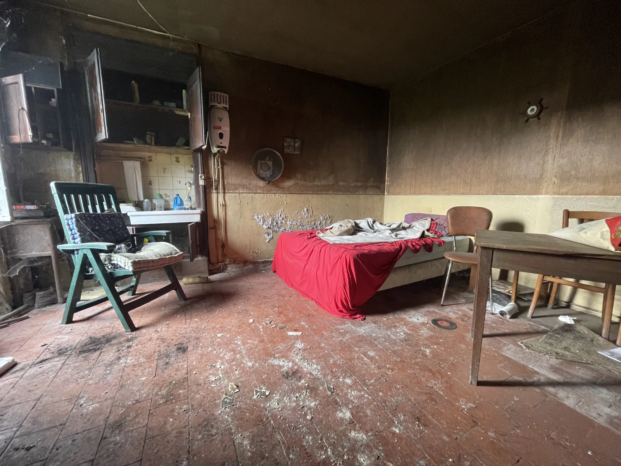 Maison à rénover avec grand terrain près de Prémery dans la Nièvre 