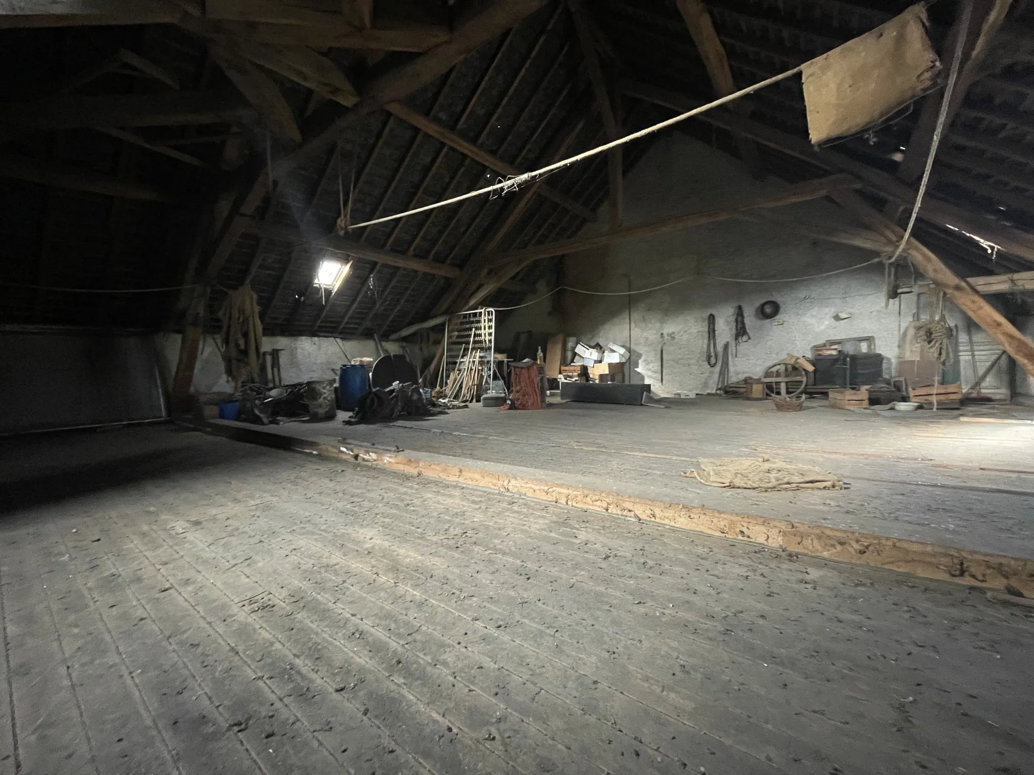 Maison à rénover avec grand terrain près de Prémery dans la Nièvre 