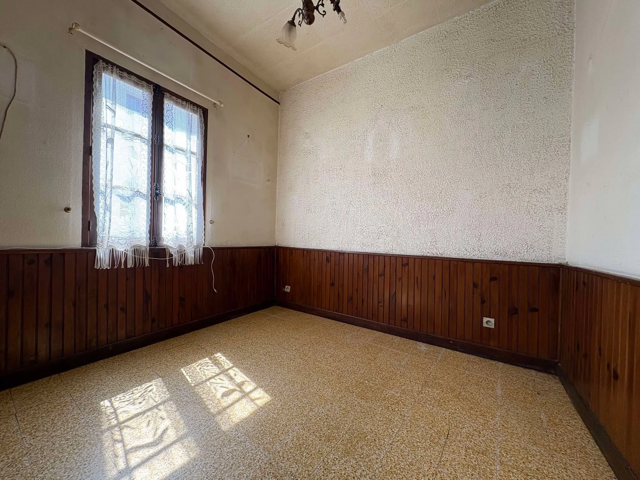 Maison à rénover à Pont-Remy - Opportunité d'investissement avec jardin 