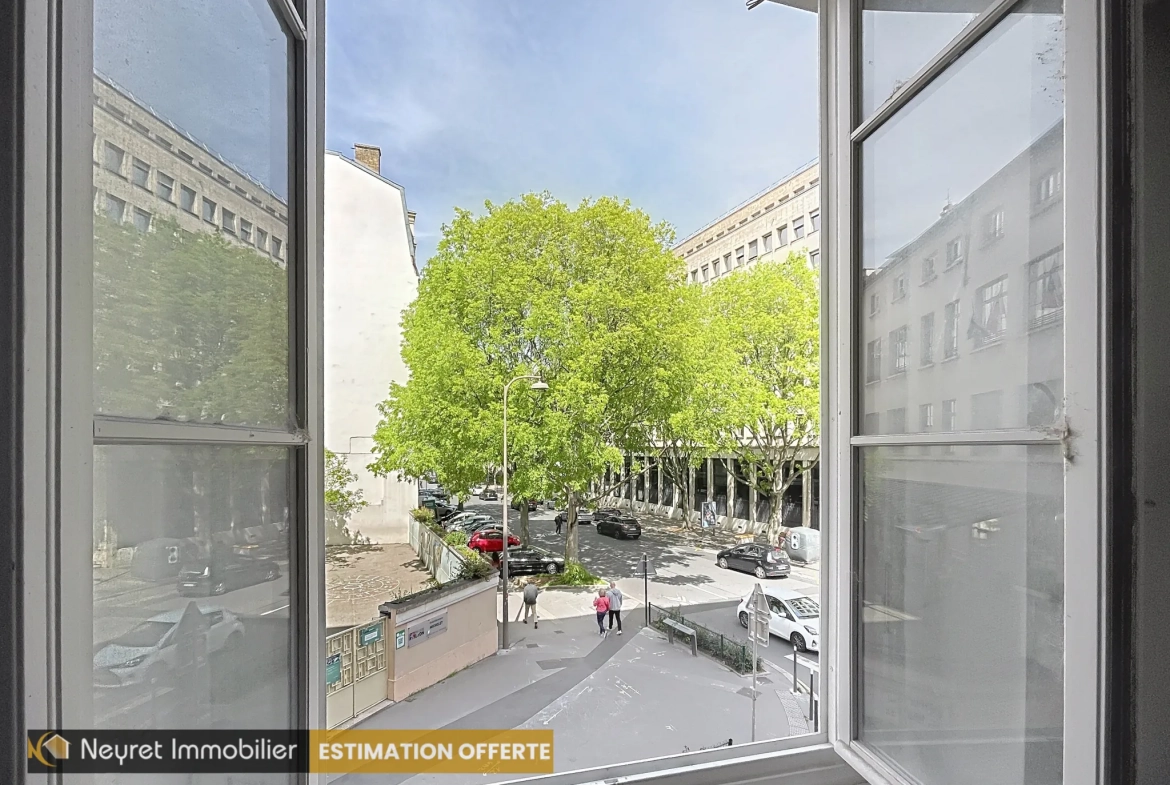 Studio à vendre à Lyon proche place Bellecour - investissement ou pied-à-terre idéal 